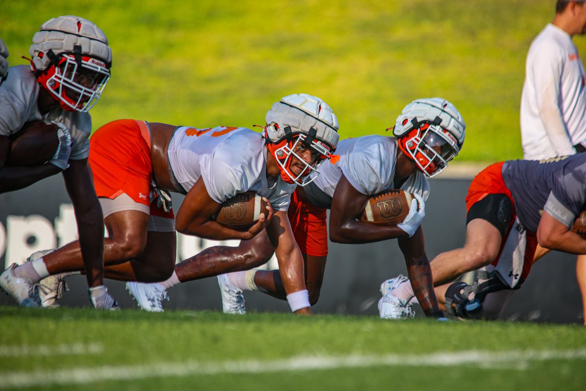 Fall Camp: Day 1️⃣ A new standard is set. #NoLimitsOnUs | #EatEmUpKats