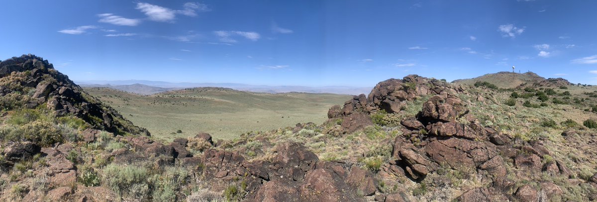 ggcostoya's tweet photo. Almost 4 months into the field season and still amazed by the office views. https://t.co/tkb7MGxwcq
