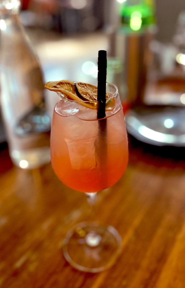 mom2sapphires's tweet photo. Boozy lunch w/some specials… cheersing Pops & Rockwell in heaven @BarSiena
#WestLoopIsTheBestLoop https://t.co/9nrp3OYxv8