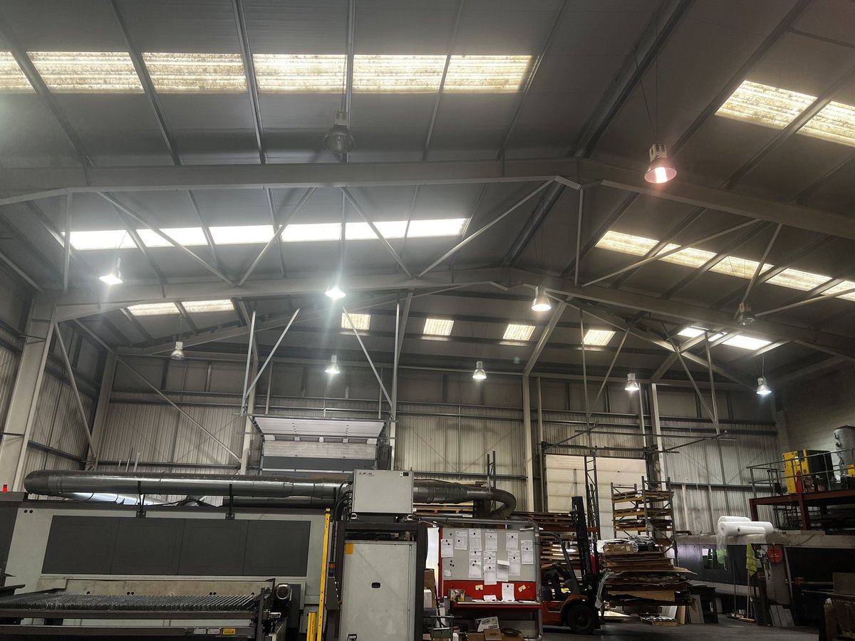 LecEtec's tweet photo. Unbelievable difference to the factory floor, nice clean and bright light making all the staff happier π lighting supplied by Yesss Electrical Crayford . #baylights #ledbaylights #ledlights #ledlightingupgrade #crayford #commerciallighting #commerciallightingupgrades #bexley https://t.co/Bor2zKfc7s