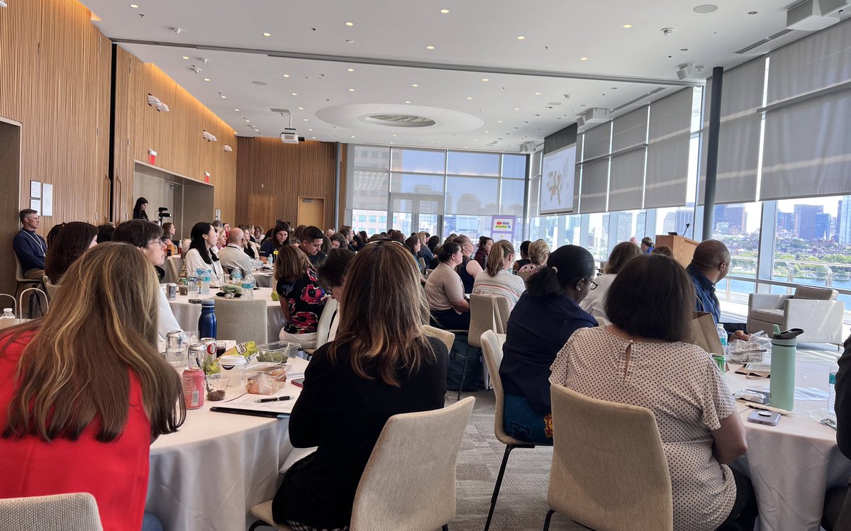 Had a grand time spreading the #lifedesign love at the #CareerEverywhere conference in Boston. Thank you <a href="/gouconnect/">uConnect</a> &amp; <a href="/dkozhuk/">David Kozhuk</a> for being gracious hosts and for all you do for students and the #highered community. #imagineU #imagineJHU