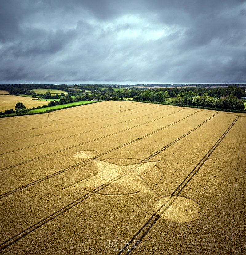 alikosmo's tweet photo. NUEVO CROP CIRCLE EN REINO UNIDO.

19° Nuevo #CropCircle es reportado en #Preston #Candover #Hampshire #ReinoUnido ,el dia 2 de #Agosto del 2023 .

Fotografías presentadas por 
#CROPCICLESFROMABOVE 

#Youtube : https://t.co/ePk8W9H8YB

#ALIENSAVKOSMOS https://t.co/T3T79qWyRm