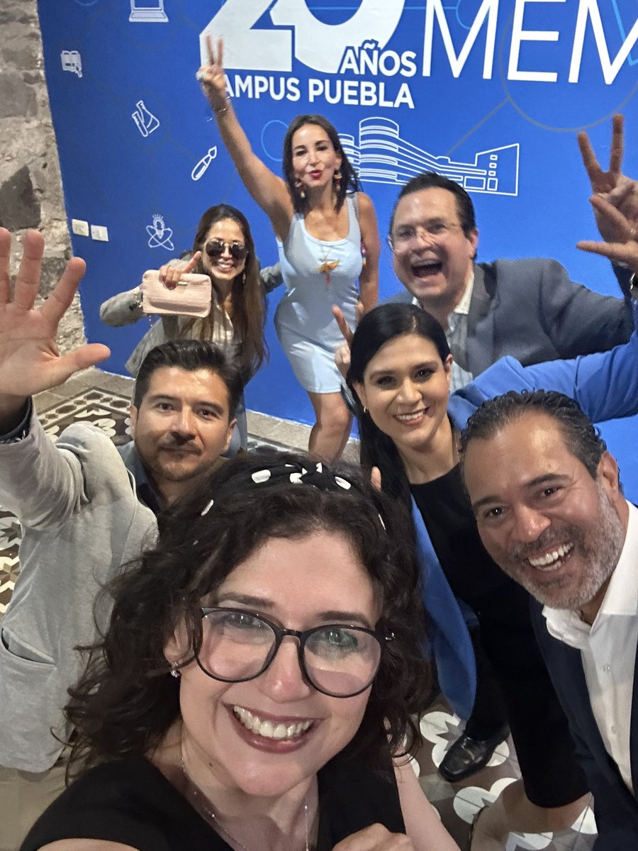 Di_Castaneda's tweet photo. Aquí en el @elmuitec en la inauguración Exposición 2️⃣0️⃣años de crear memorias 💙🐏💙@TECcampusPUE - no se la pueden perder !!! https://t.co/CFONAkAueg