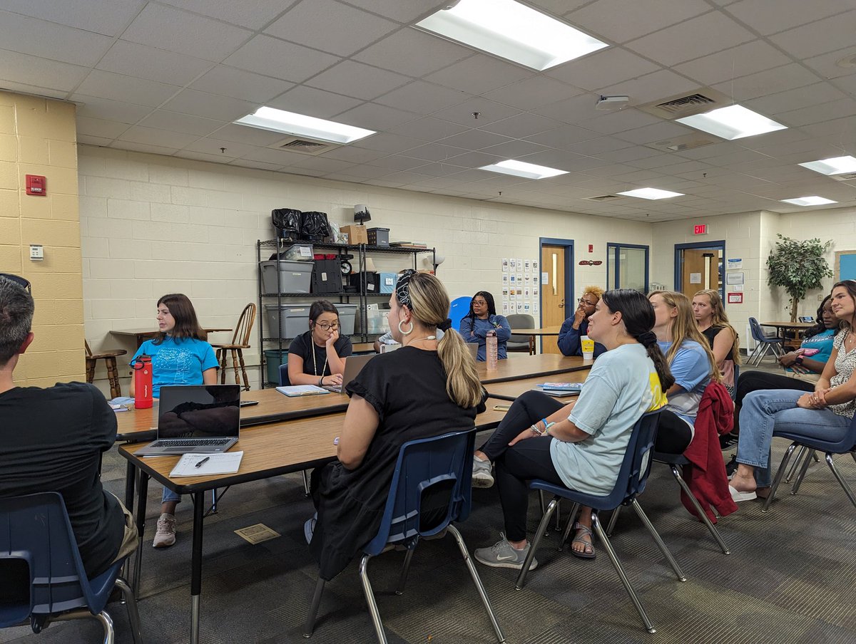 PPA_RTE's tweet photo. First #PPA meeting of the year. We discussed dreams and nightmares. What is your dream for this year and how you will you make that come about. Also we touched on nightmares, and how you will avoid them. @RichlandTwo @RTEFlightStatus @MooreKimD @MFrank1908 @TracyFootman https://t.co/46x8VDF6fX