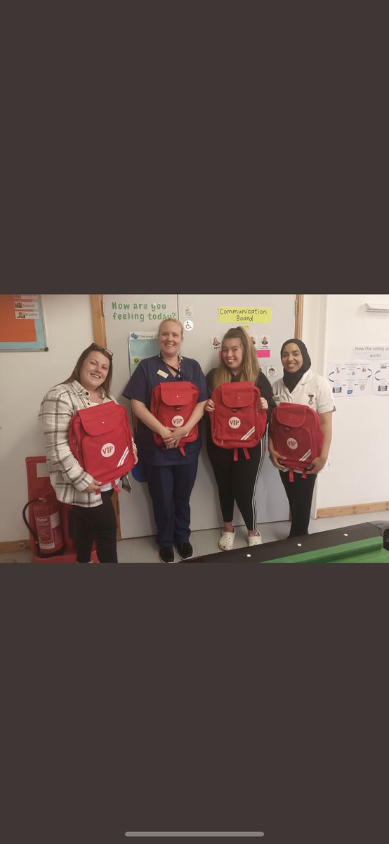 LDRGN_'s tweet photo. Visited SNOOP today with @zainabpatel97 & @TracyRO97315014 @waddilovesld to chat with young adults with a #LD about the importance of the #vipredbag when they come into @BTHFT #recognisemyLD #nojargon #moretime #bekind #involvemyfamily
π#quietspace π#safefeeding π https://t.co/6UlD3edmtv