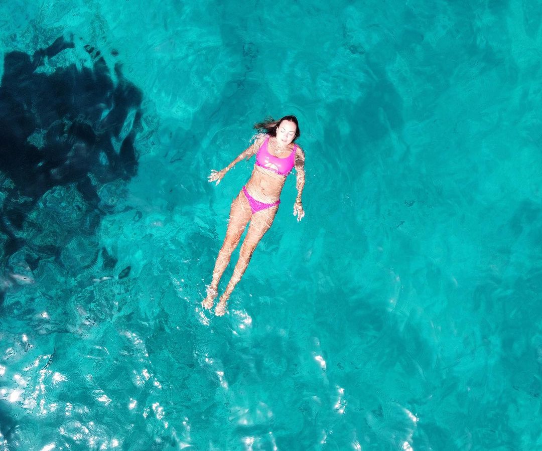 Favorite photos from one of my new favorite remote island areas: La Maddalena in Sardinia, Italy! 😻

Have you heard of La Maddalena islands or a Palau in Sardinia?

#boatday #bestislands #lamaddalena #palausardegna  #italy #sardegna #sardinia #europeansummer #mylifesatravelmovie