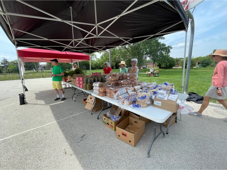 BRCCSD180's tweet photo. Come check out our first annual community Farmers Market today until 3:00pm at Anne M Jeans back lot! https://t.co/HIGDk9RciK