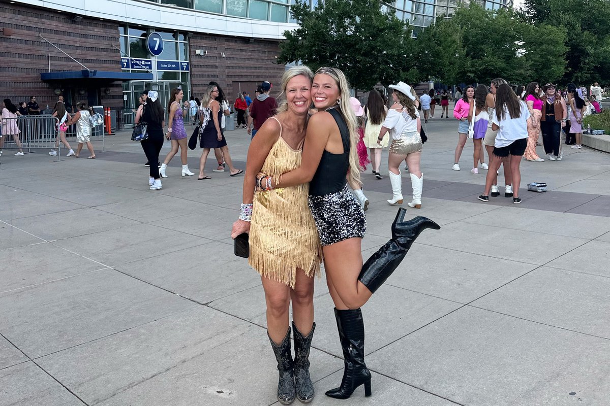 rockwoodschools's tweet photo. We're following members of the Rockwood community to India, Chicago, Niagara Falls and a Taylor Swift concert in today's #RockwoodSummerVacation post! #ForwardwithCommunity https://t.co/qtbQuchuT1