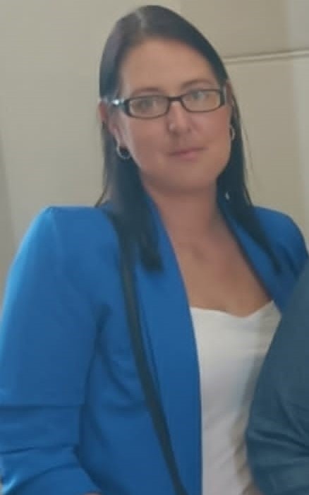 thejournal_ie's tweet photo. Gardaí are seeking the public's assistance in tracing the whereabouts of 32-year-old Shaunah Daly, who is missing from her home in Deansgrange, Co. Dublin. 

Shaunah was last seen yesterday afternoon.

She is described as being 5 foot 8 inches tall with a slim build. https://t.co/dJfV2M2YvB
