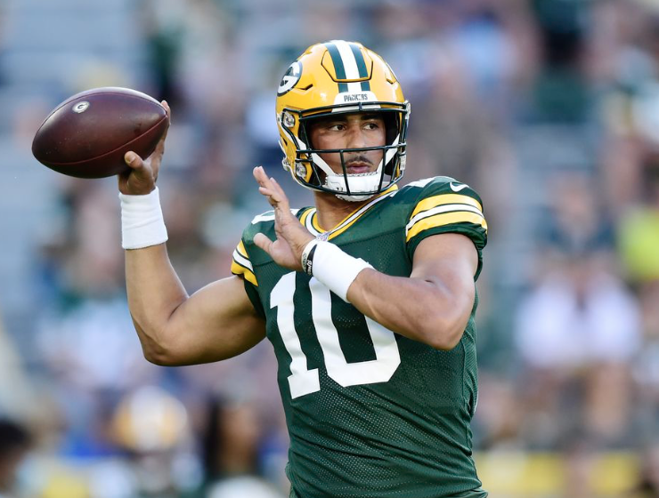 IKE_Packers's tweet photo. "That's his biggest thing, handling adversity. He said he went..3-13 his rookie year and talked about having the rookie INT stat that he holds right now and then obviously his second year they bounced back and went like 13-3"

- Jordan Love on his conversation with Peyton Manning https://t.co/EW6KwmZYdy