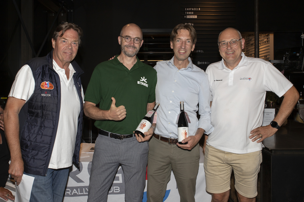 De DHRC Midzomeravondrit 2023 werd op 20 juli gewonnen door Steven Halbertsma en Joris Jennen. Ze schreven een leuk verslag over hun ervaringen voor de DHRC en voor RallyNews. Je leest het hier: rallynews.eu/index.php/comp…

#rallynews #midzomeravondrit #dhrc 

📸 Peter Fischer