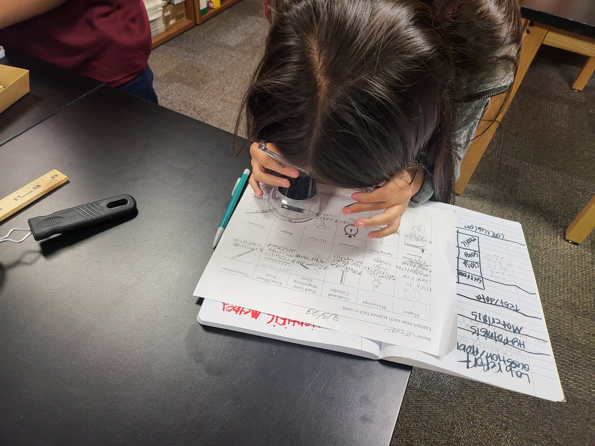 ASantana_JHS's tweet photo. 5th grade hawk scientists conducted an experiment to solodify their understanding of the scientific method. We tested how different terrains affect the distance a toy truck travels. We also got to explore and test out some science lab tools π¨βπ¬π©βπ¬π¬π§ͺ #HawkPrideSISD #TeamSISD https://t.co/GrGDJejeAB