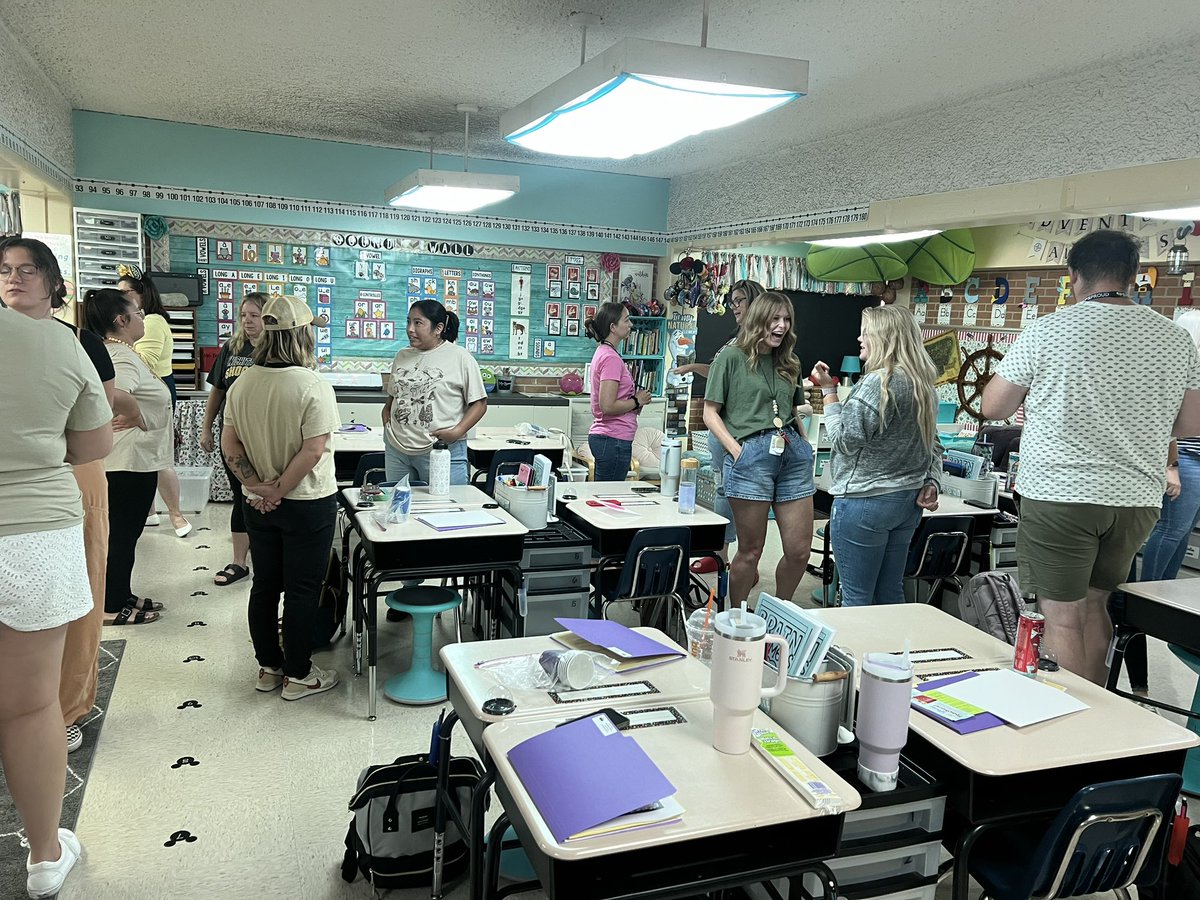 Rockstars Angela and Jamie, 3rd grade teachers, shared their expertise with our new 3rd grade teachers. The teachers laughed, asked questions, and shared their experiences. Everyone was excited to build relationships with their students!! Model classroom was a SUCCESS!