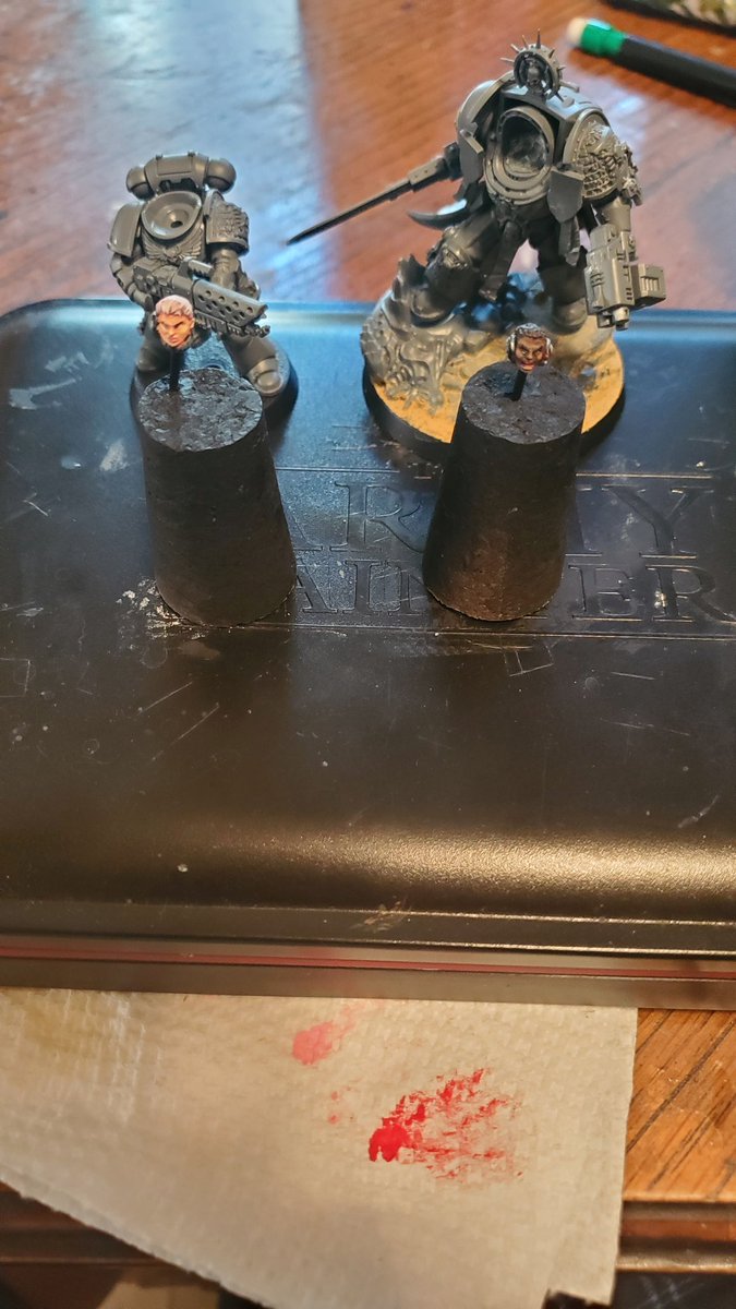 RhydonH's tweet photo. #HobbyStreak Day 422, got my Termie Captain's face where I was moooostly happy with it and started on one of my Infernus Marines
#Warhammer40k #Warhammer #WarhammerCommunity #DeathWatch #SpaceMarines #AdeptusAstartes #TerminatorCaptain #infernusmarines https://t.co/kL3tJMUUVB