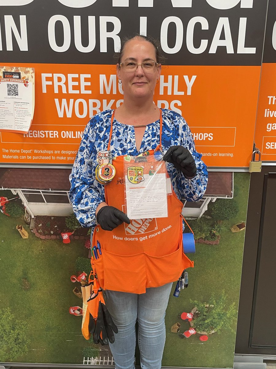 Home Depot 584 tweet media