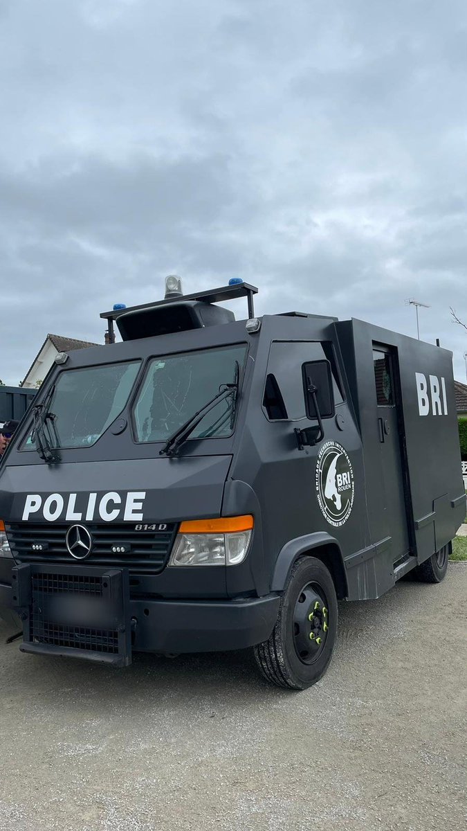 RaidAventureRAO's tweet photo. [#MondialityPolice] Le plus grand rassemblement de #voitures de #police françaises et étrangères c'est à #HautevilleSurMer (50), ce mercredi et ce jeudi !

Ils sont venus d'#Italie, d'#Allemagne, du #Luxembourg et de bien d'autres pays !

Sans oublier l'#Alpine de la @Gendarmerie ou encore les véhicules d'intervention des groupes d'intervention de la @PoliceNationale comme le #RAID ou la #BRI ! 

Vous pouvez venir à la rencontre des #policiers  encore ce jeudi de 9h à 18h!

L'entrée est totalement gratuite !

Avec le soutien de @MutuelleMGP @LuxantGroup #SIRAC @GK_Professional @maxi_avenue