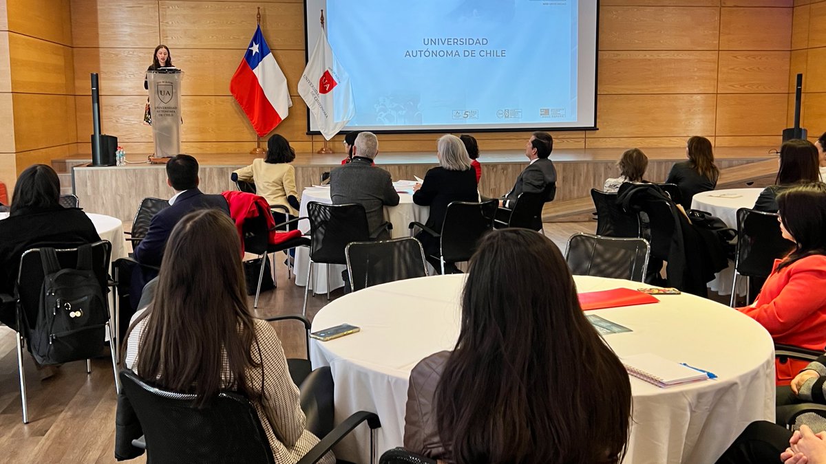 cgainza's tweet photo. ¡Gran encuentro nacional para una #CienciaConTodas! 💜

En la @AutonomadeChile 📍 como @Min_Ciencia encabezamos un diálogo con más de 23 equipos de los InES Género de universidades públicas y privadas, para avanzar en equidad de género en las distintas áreas del conocimiento 👏👏 https://t.co/GVAwrLYQxZ