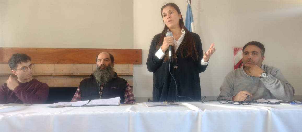 marcelo_yaquet's tweet photo. Desde la Subse #AgroPyme acompañamos junto a @FernandoRizza al @consejo_ar en la #RegiónCuyo, con la participación de @Vergaralaura de @Cerdodlosllanos y @DiegoMonton1 del @MNCI_ST
@PVacaNarvaja
@milabarbieri
@AgriculturaAR https://t.co/142wZbXkN4