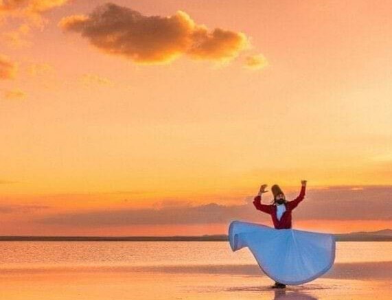 "Aku akan membangun kembali diriku seribu kali, mencoba seribu cara, seribu trik, dan menutupi seribu mil, sekuat apapun pukulan yang aku terima, responnya akan lebih kuat."

-Jalaluddin Rumi-