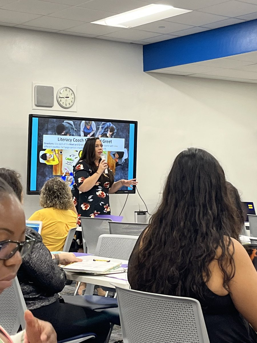 WhiteNadine1's tweet photo. Day 1: Literacy Coach Institute Marie Garrido Zoller gave coaches a deep dive in the Science of Reading and provided us with a “Literacy Coach Toolbox” that has a wealth of resources. #SoRReady #BacktoBasics #InspiredtoLead @browardschools @SuptlicataP https://t.co/7VpR31iZiC