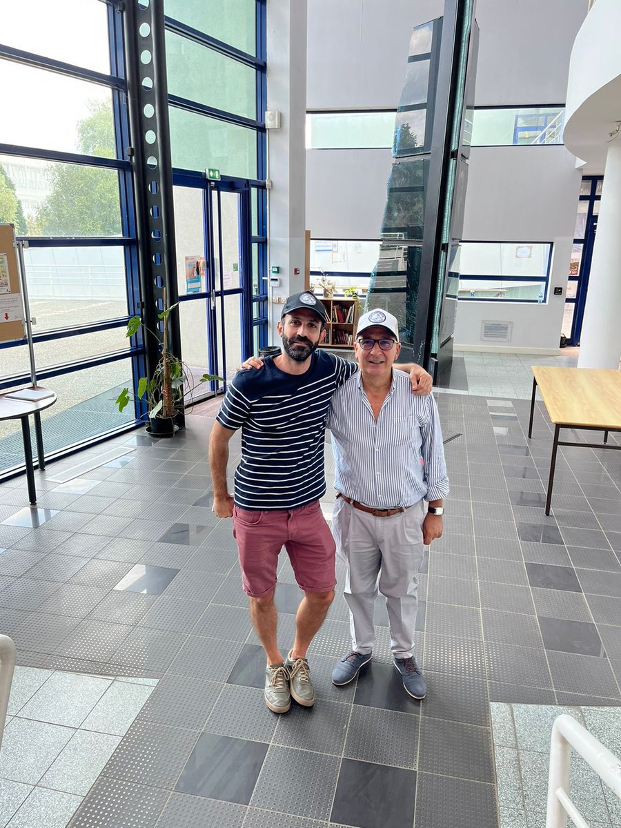 apolo_biotech's tweet photo. 🇦🇷🇫🇷Parte de nuestro equipo de I+D se encuentra en el reconocido @IPS2ParisSaclay en Francia.
💪🏽En colaboración con el Dr. Martín Crespi, líder en biología del ARN y asesor seguimos innovando en biotecnología para una agricultura más inteligente y sustentable. https://t.co/WYDiElxMkp