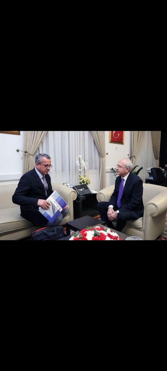 Ralli şoför u gibi soldan sağa sağdan sola ortası yok makam alana kadar sizce makam mevki yakisirmi?karar sizde <a href="/alimahir/">Ali Mahir Başarır</a> <a href="/CHP_istanbulil/">CHP İstanbul İl Başkanlığı</a> <a href="/emirsarigul/">Emir Sarıgül 🇹🇷</a> <a href="/oguzksalici/">Oğuz Kaan Salıcı</a> <a href="/Canan_Kaftanci/">Canan Kaftancıoğlu</a>