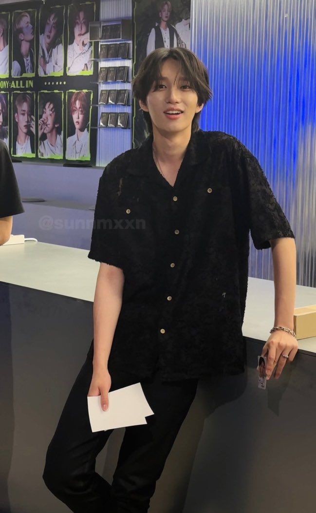 theodailyy's tweet image. pretty boy