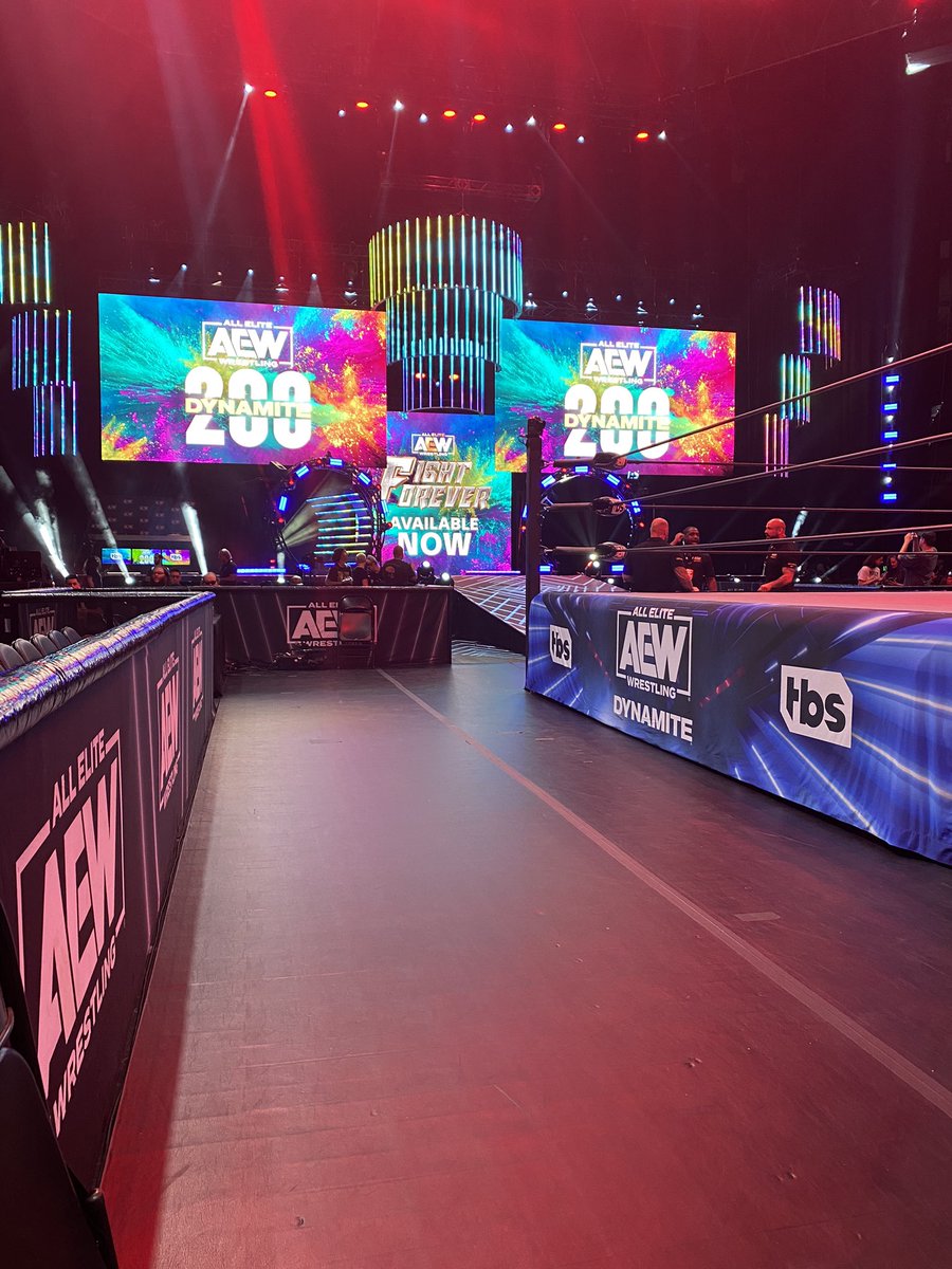 los_treces's tweet photo. Great seats tonight for #AEWDynamite #AEWDynamite200 https://t.co/qfZLb74x2I