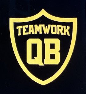 TeamworkQB's tweet photo. Looking forward to seeing several QBs and Receivers on Sunday afternoons at 3:00 pm… We aim to improve confidence in the fundamentals of both positions and Football IQ for every player! #TeamworkQB @gillincm #CoachOnTheField https://t.co/JcU5cXyorg