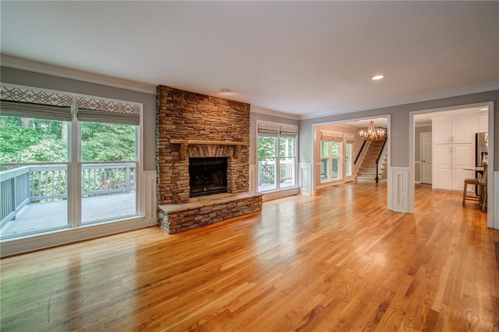 ChuckMacPhee's tweet image. 🏡✨ Exciting News! We're absolutely thrilled for our wonderful clients who have found their dream home right here in Peachtree Corners! 🌳🌻🏡✨ #NewHomeowners #CapeCodStyle #PeachtreeCorners #DreamHome #Congratulations #HappyHome