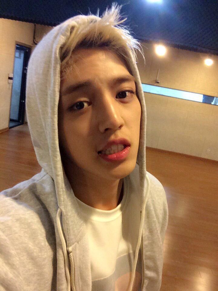 cscthnkr's tweet photo. SOTD (seungcheol of the day) 🩶 https://t.co/E4gazbzFTc