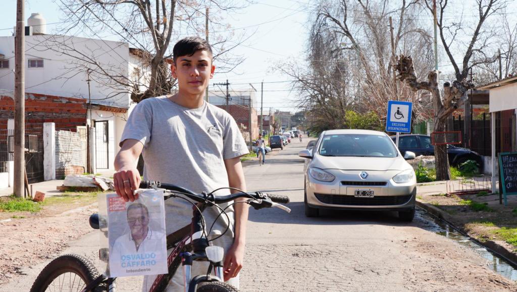 Dialogando junto a vecinos y vecinas de Bº Zárate, San Luis, Malvicino y Villa Nueva. Haremos una nueva transformación en el sudoeste de #MiCiudad. Convencido del camino que empecé hace más de 15 años, seguiré haciendo de #Zárate y #Lima un distrito cada día más grande.
