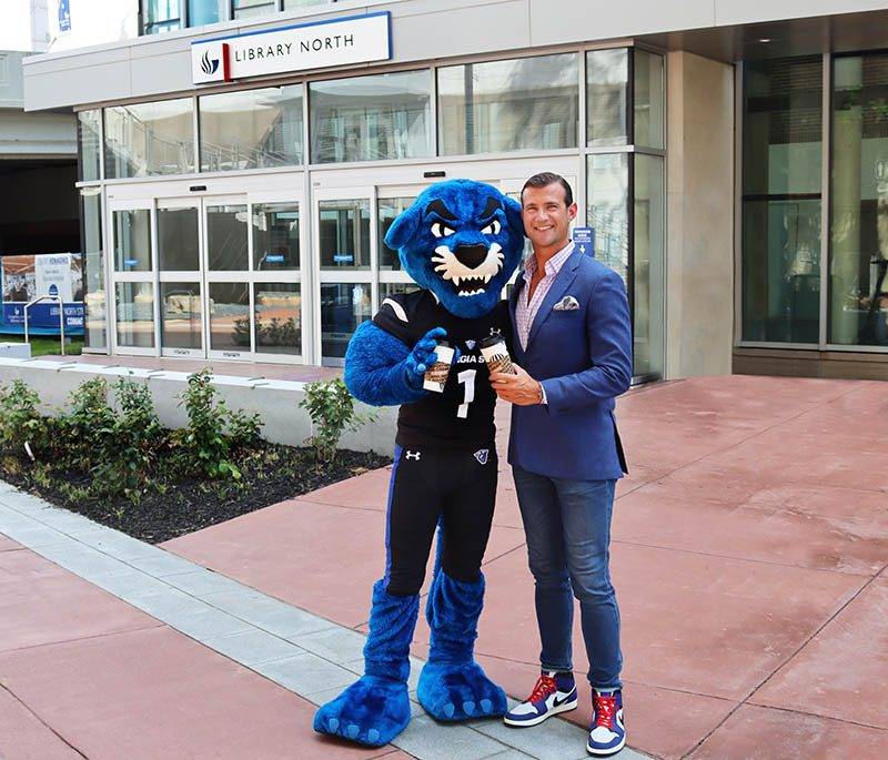 .<a href="/Saxbys/">Saxbys</a> has opened its first  Experiential Learning Platform cafe at <a href="/GeorgiaStateU/">Georgia State University</a>! Operated entirely by students with a CEO selected from Robinson College students each year, the E.L.P. will assure career-ready graduates. t.gsu.edu/3Yj3LTX