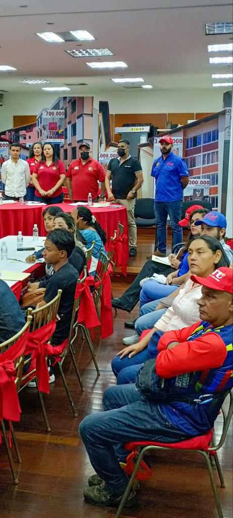 Banavihaldia's tweet photo. #BanavihInforma🗣️||#Banavih e #Intu dictan #Taller de capacitación y formación de Agentes de Fiscalización del Instituto Nacional de Tierras Urbanas a jóvenes de Chamba Juvenil, con el objetivo de certificar a los presentes sobre el marco jurídico de la tenencia de la tierra. https://t.co/cNLF3jtshb