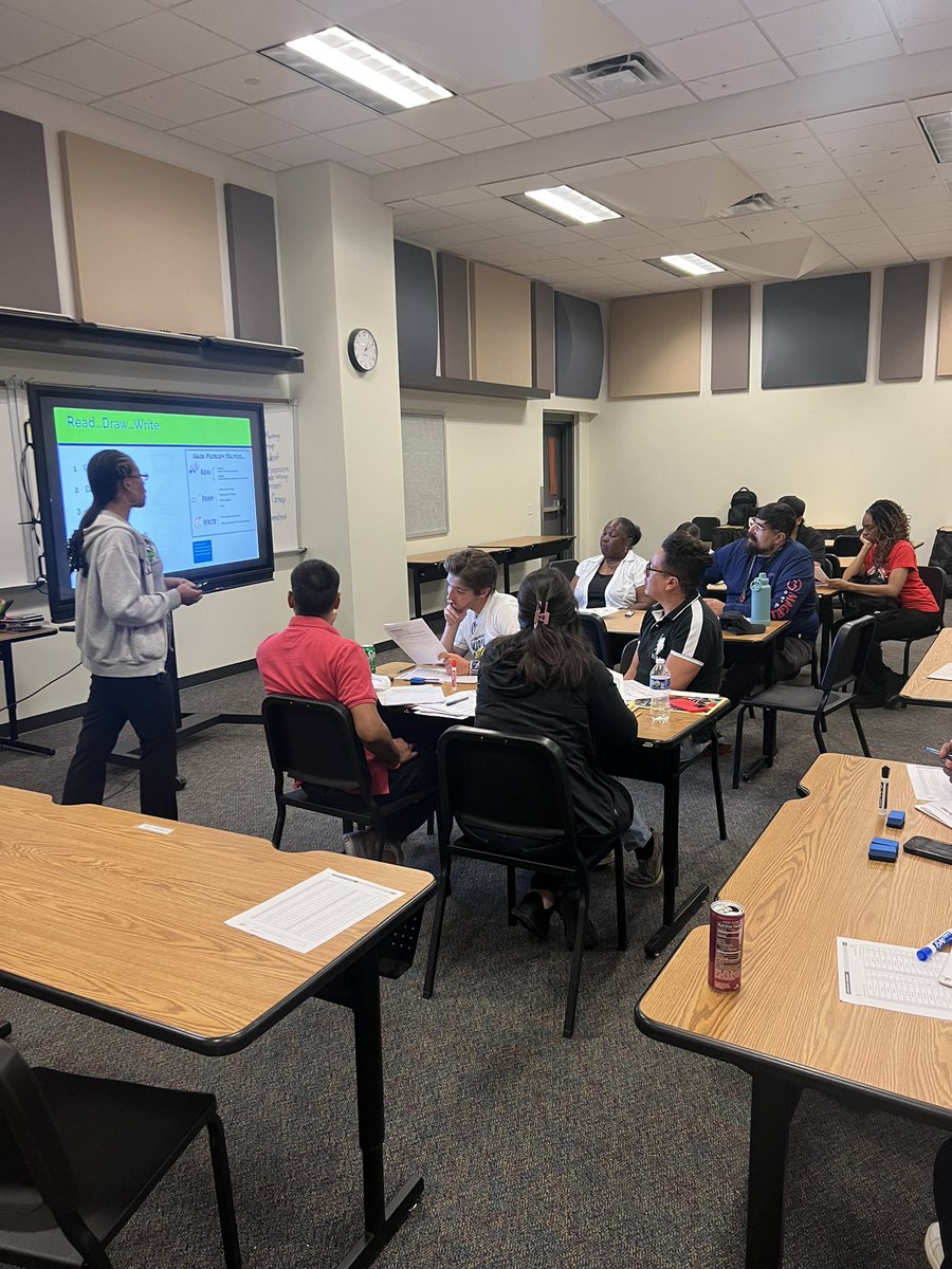 SMYLES83's tweet photo. Today was the last day of the @ACEDallasISD Summit and the math team took a dive into Eureka! Shout out to our awesome demo teacher for helping to facilitate the training! 30-60-90 we are coming for you! This was an amazing three days of learning! @DouglassStem #LetsSPLASH 💦 https://t.co/tcHaSDwFmv