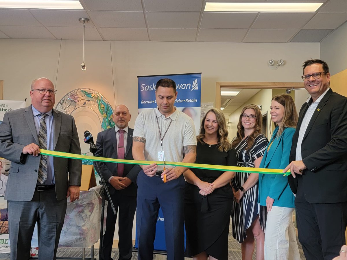 SANP_SaskNPs's tweet photo. Today was an exciting day as the new NP-led clinic in Warman was opened! SANP was asked to bring greetings on behalf of the NPs of Saskatchewan. Our message, delivered by our SANP president, is attached. Congratulations to these NPs on this monumental step forward! https://t.co/29UzmgxSCQ