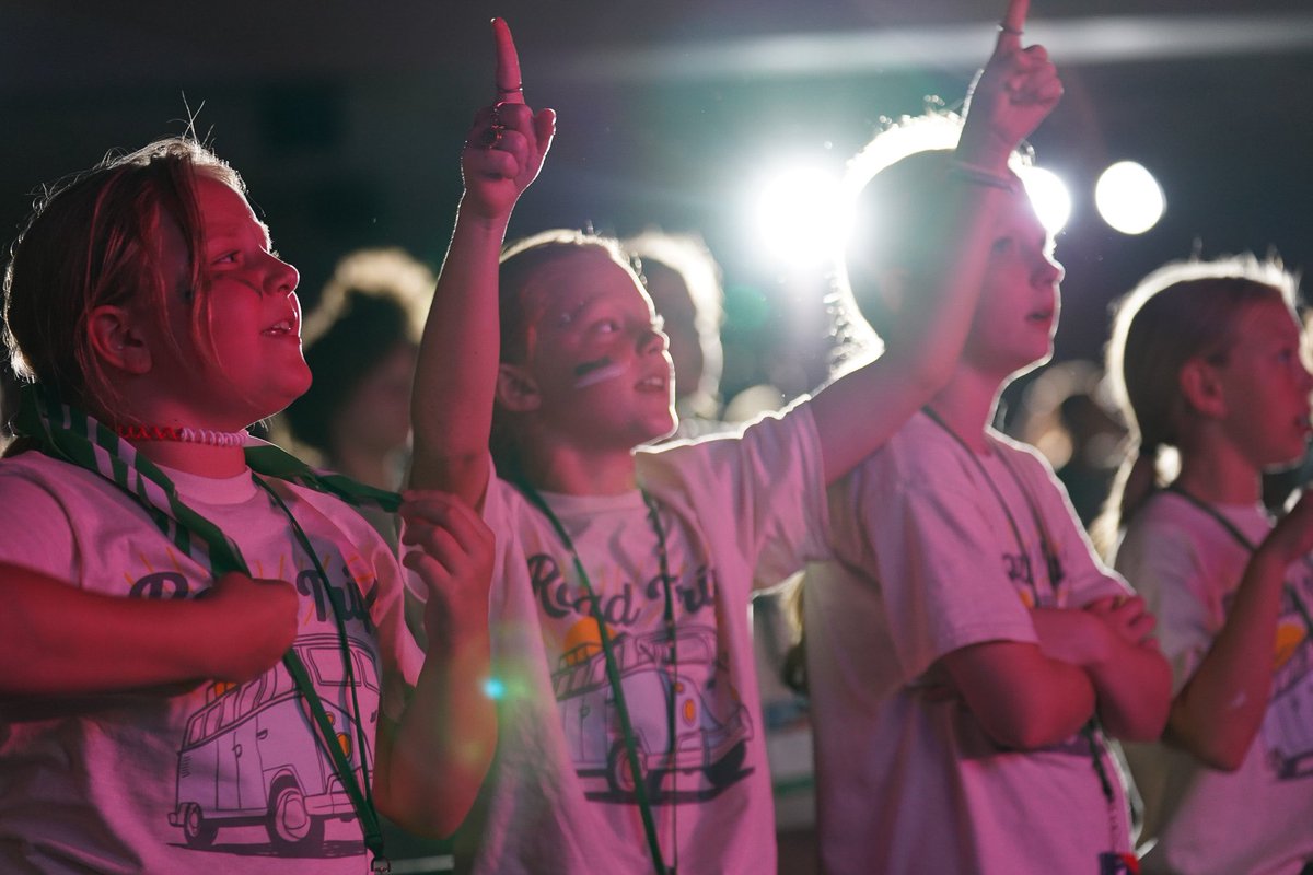 CentralBaptKids's tweet photo. Day 3️⃣ has definitely shook us!!🫢🤯 God moved today during Gospel Wednesday!🙌 PRAISE THE LORD‼️‼️ @cbcJonesboro + @WinShapeCamps https://t.co/jlfhOLlLY0