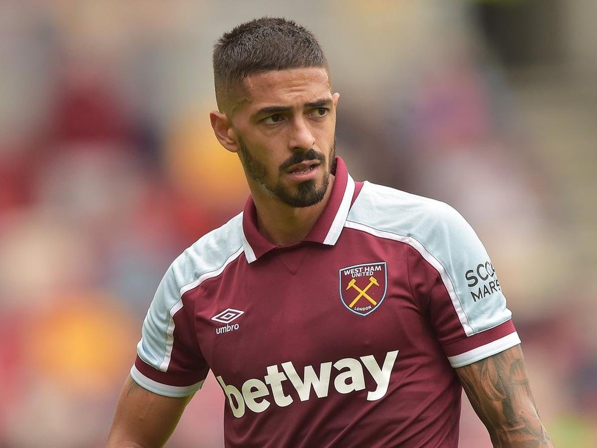 VSportsTM's tweet photo. ATENCIÓN! Manuel Lanzini es nuevo jugador de River ⬜️🟥⬜️. Lo confirma Jorge Brito, presidente del club, en ESPN. "Estará llegando en los próximos días a Buenos Aires, lo cerramos hace algunas horas". https://t.co/P4ITJk3omF