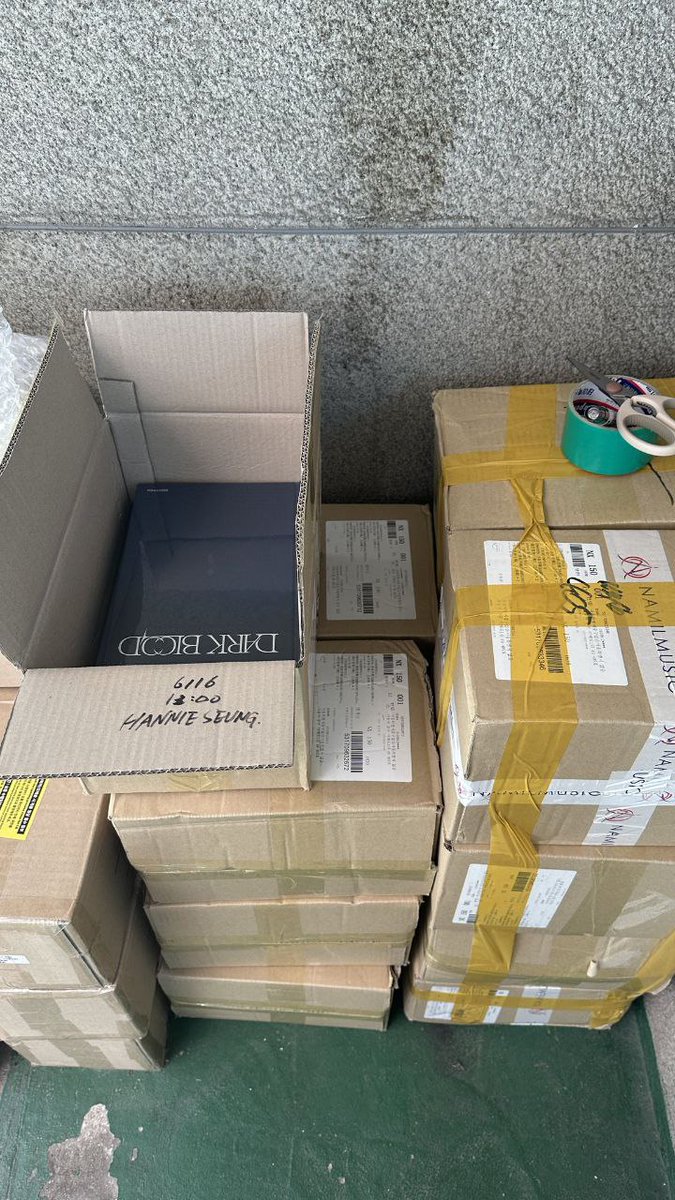 hannie_seung's tweet photo. #hnnseungph
  ENHYPEN -
[ DARK BLOOD ] Albums — SEALED NO POB
 
— ₱295each engene ver 
— ₱410each standard ver
— payo or 2days dop 
— 8set engene ver
— 10 set standard ver 
— CAN CHOOSE MEM and VER
— mine basis NO DM
— help rt po 

 reply mine + (member,ver) https://t.co/9IMivsueuB