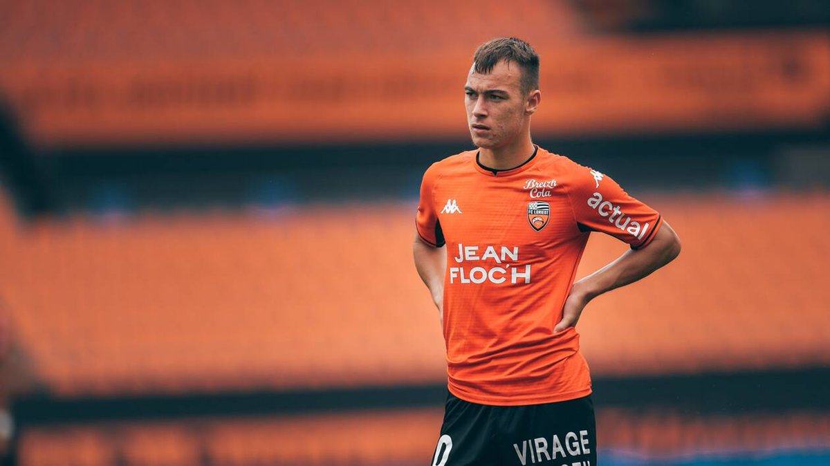 FCL_Fans's tweet image. Win !
3-1 

-1er Belle finition de Dieng suite à une bonne combinaison de passe sur le côté gauche (Faivre)

MT

-2eme Pagis contrôle poitrine puis enchaînement suite à une belle passe de Sow en profondeur

-3eme Centre tir de Yongwa.

Très bon match , vos ressentis ?
#FCL