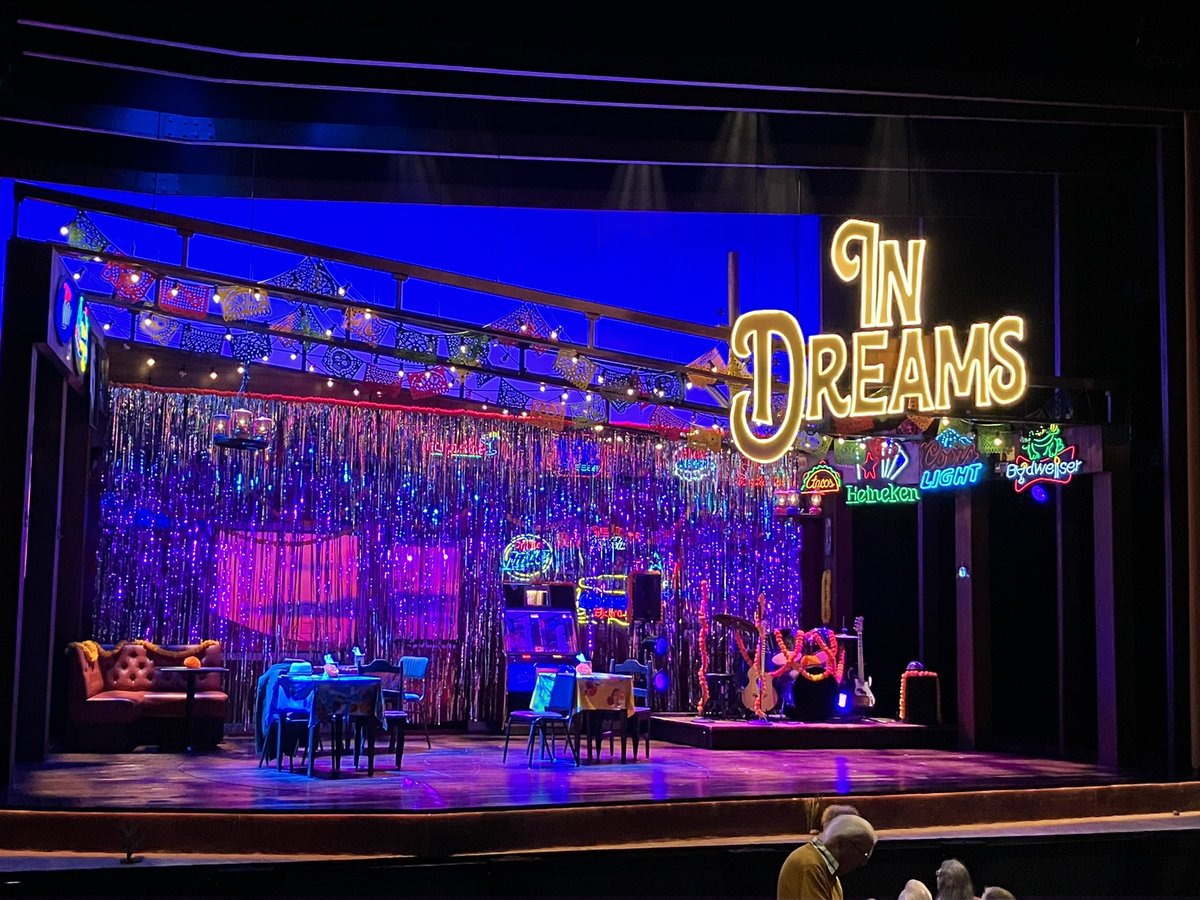 GPCultureV's tweet photo. @LeedsPlayhouse to see world premiere production of #InDreams by #DavidWestRead Directed by @LukeJ_Sheppard starring @LenaRockerHall & @OliverTompsett
Experiencing love, death & grief, set to the music @ROYORBISON Great charm & strength in the performances. Next stop..Toronto https://t.co/egfrZq2VyP