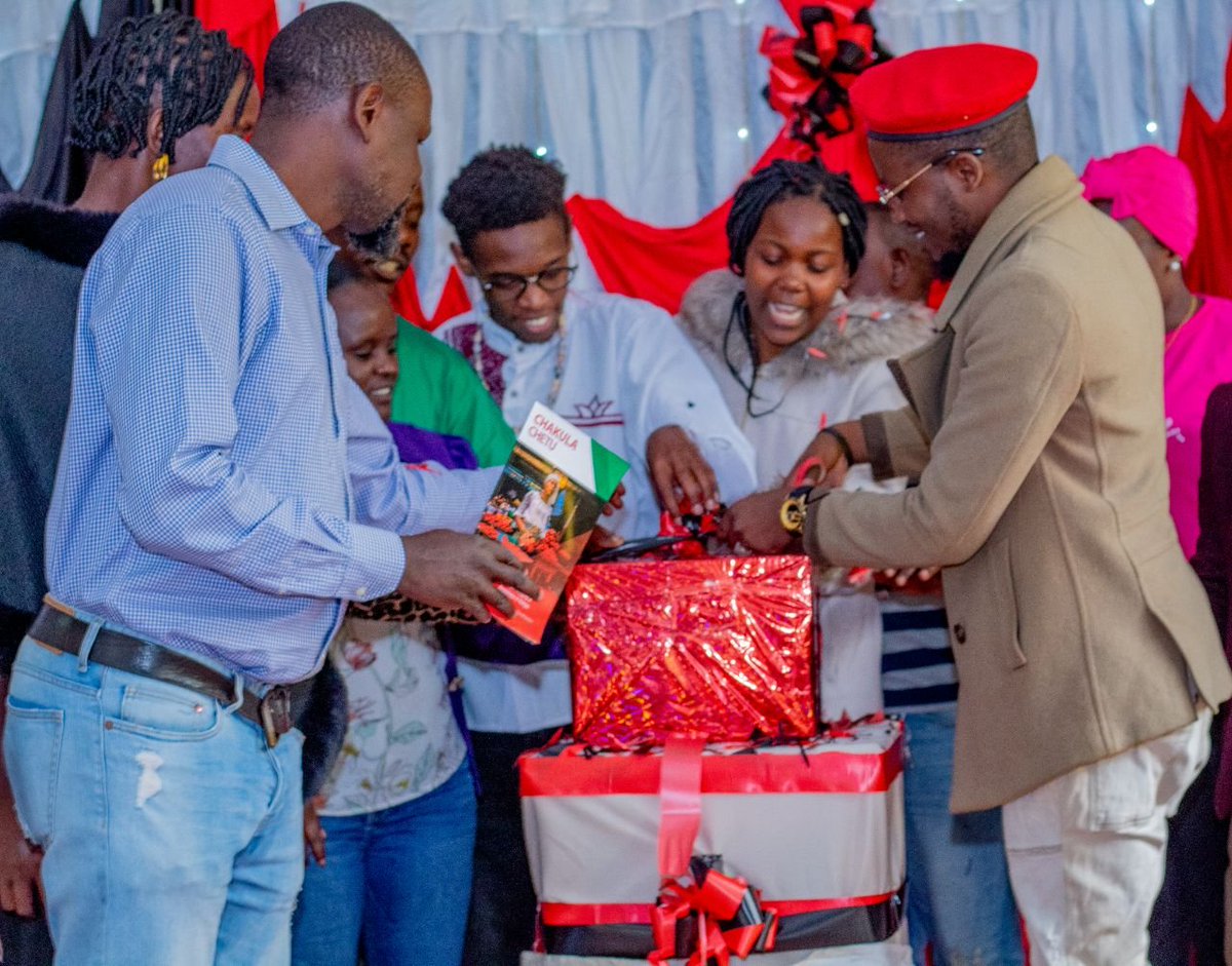 OlepolosC's tweet photo. Many Kenyans travels long distances to get food while we have large land which are idle.
@kilimoKE @Article43Rights @NAssemblyKE @Uhaiwetu @WomenHRDs
#FOODSovereigntyNOW
#NJAARevolution
#SJCWebLaunch https://t.co/CyotePvFBV