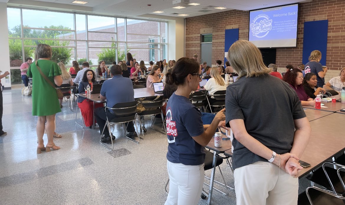 MrsChristineHeck tweet media