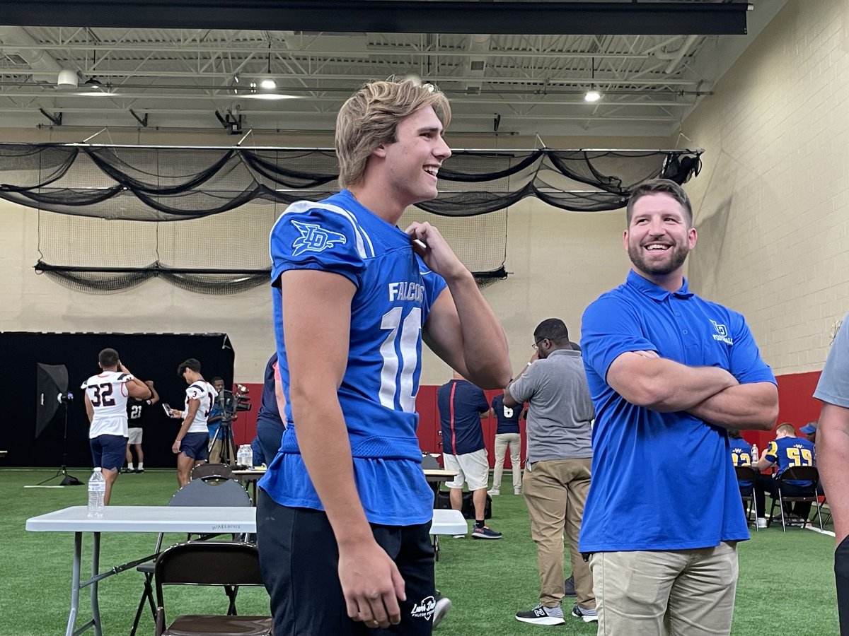 Lower Dauphin leader Josh Borelli with now 6-9 RB Ty Millhimes. Ok, Falcons’ No. 10 is not 6-9 but seems that way. ⁦<a href="/LDAthletics/">LD Athletics</a>⁩ ⁦<a href="/Pa_Preps/">High School Sports on PennLive</a>⁩