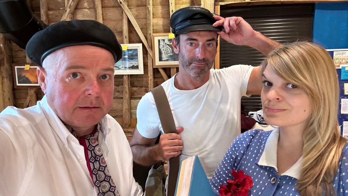 Ortonesque tweet media