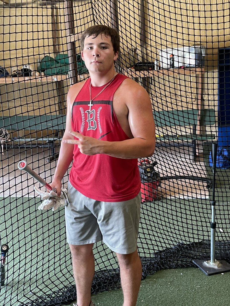 42Kelley's tweet image. Obligatory end of Summer training pic. Lol. Lot of swings, ground balls, fly balls and speed work over the past twelve weeks. Solid 10lbs gained in the weight room. I obviously enjoy this time spent with @Brkelley4 helping him chase his dream. #keepswinging
