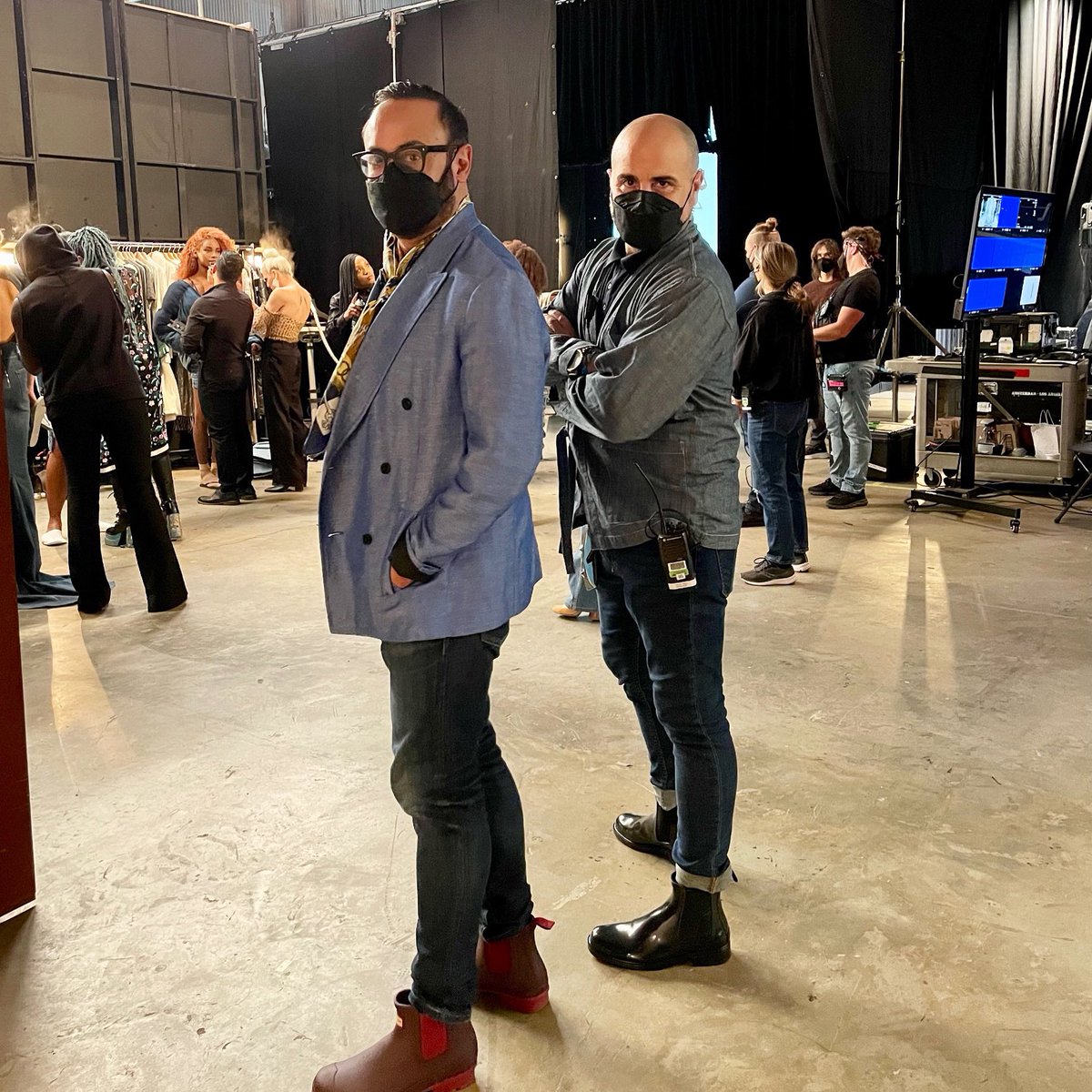 Consulting “Uncles” 😎✌🏼 @bdavidpaul and I backstage  @BravoTV #ProjectRunway ➡️ making sure the designs are 👍🏼 before the Denim 👖 RUNWAY #ConsultingProducers #DesignConsultants