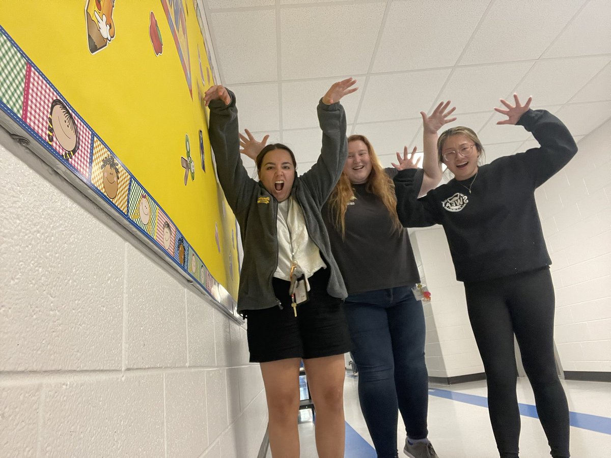 samshimen's tweet image. #hawks Can’t wait to start this school year!! @HamptonOaksElem