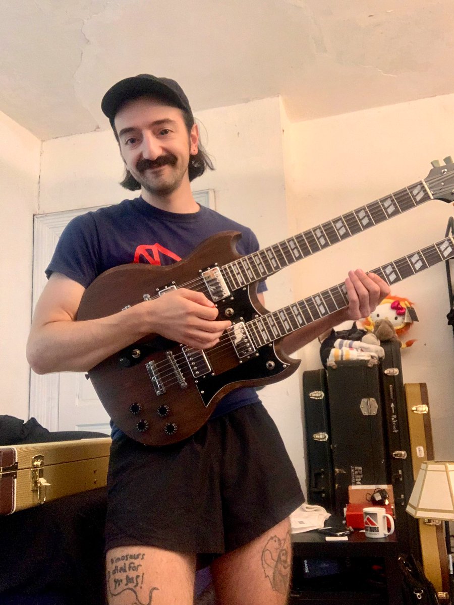 short_fictions's tweet image. Just made the most important purchase of my young life