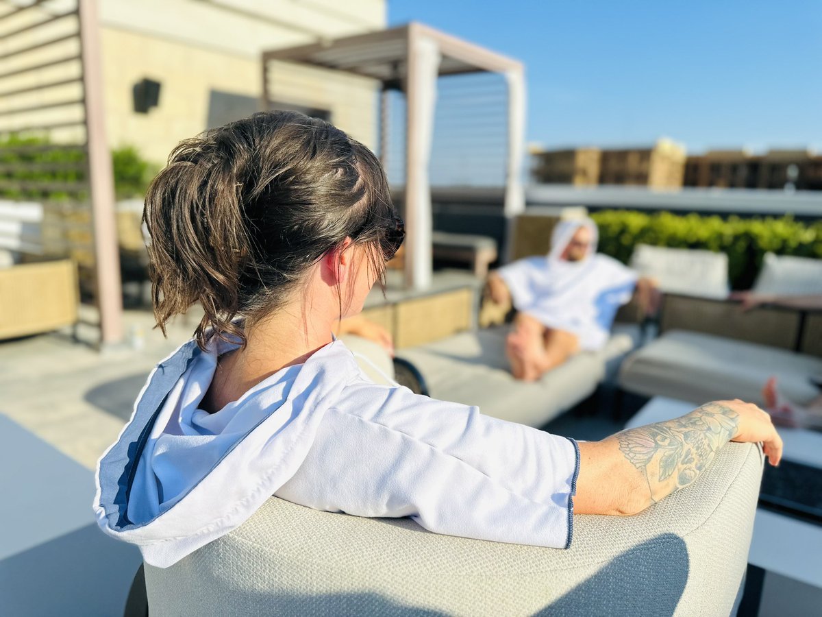 untetheredwater's tweet image. Protecting yourself from the sun should never be an option. 🌞

•

The Hydro Pelagic Poncho is perfect for hot day when you need extra protection but don’t want to miss out on the fun. 😉

•

Shop now! Link in bio ⬆️ 

#resortpool #resort #luxury #pelagicponcho #swimmingpool